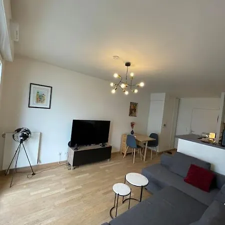 Cosy With Balcony Eiffel Tower View * Issy-les-Moulineaux